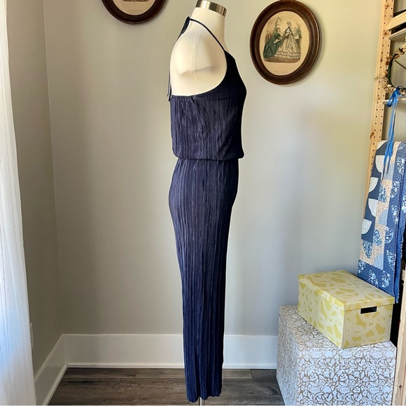 Navy micro pleated jumpsuit with halter top - 19 Cooper - Picture 3 of 12
